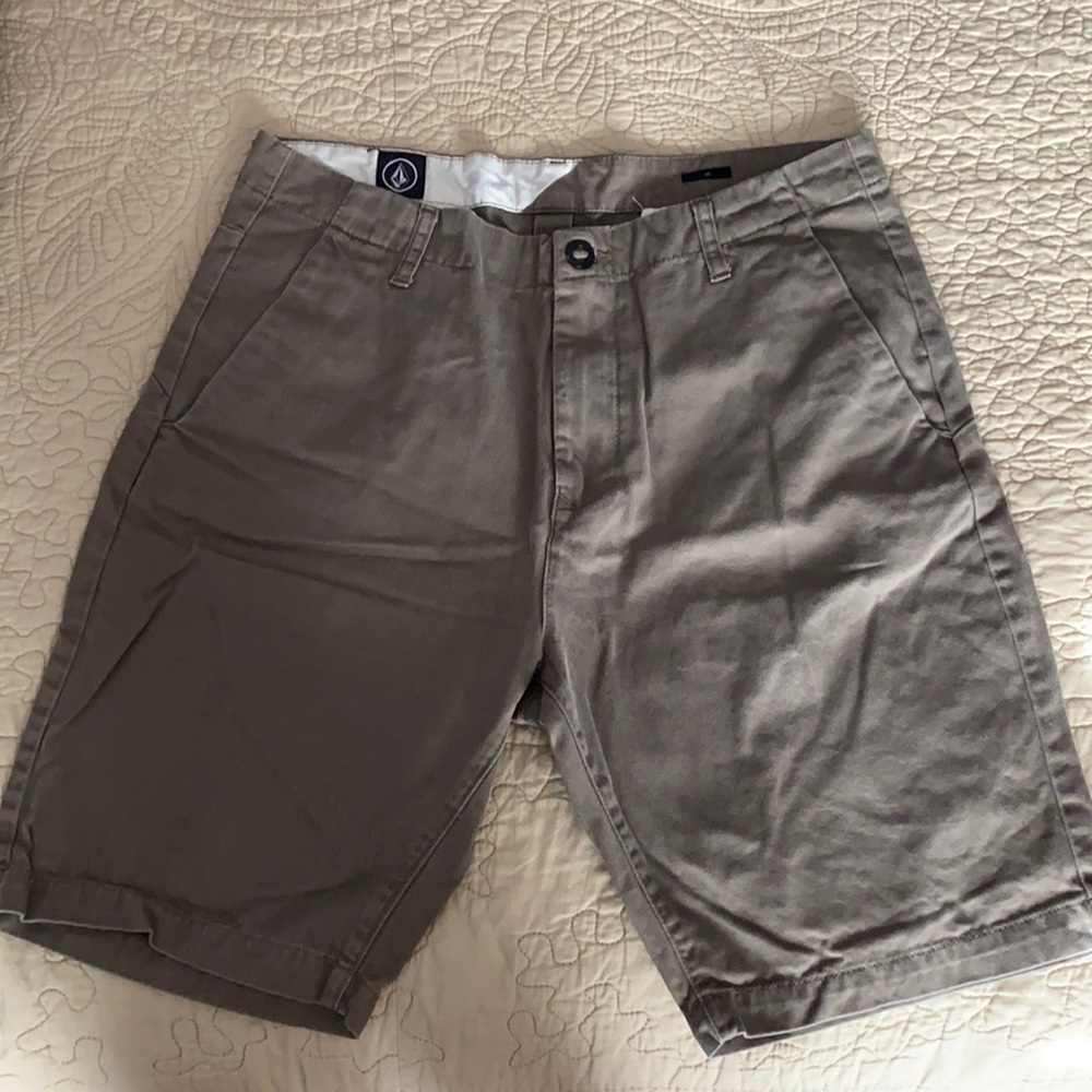 Men’s Volcom shorts